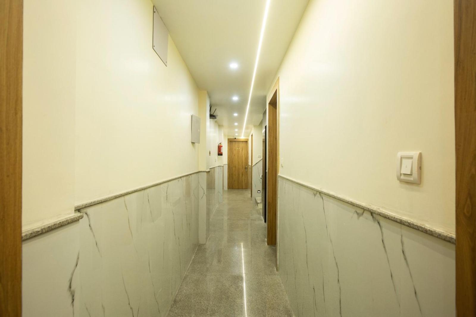 Hotel Luxe Manor Near Delhi Airport Nuova Delhi Esterno foto