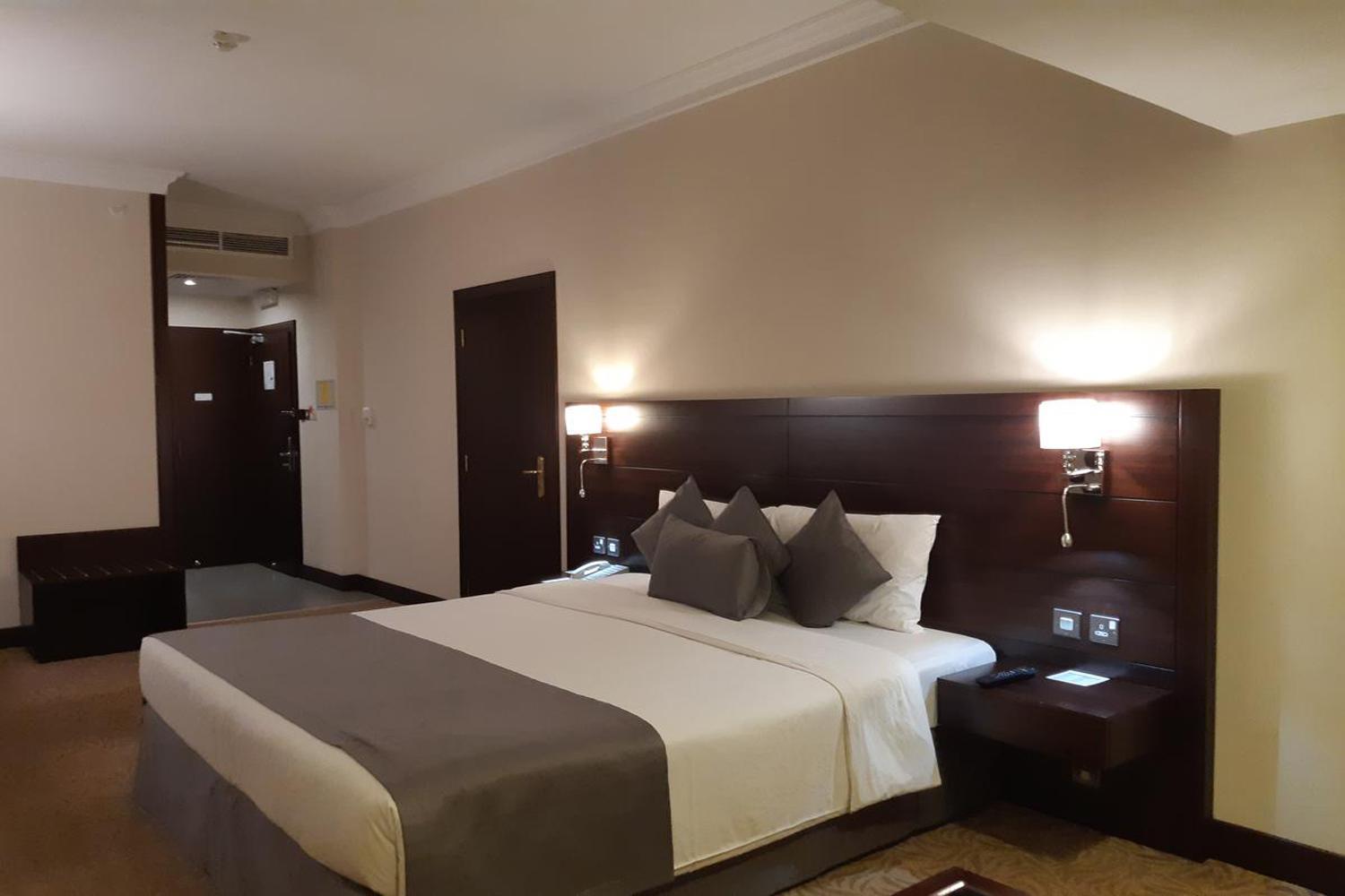 Hotel Luxe Manor Near Delhi Airport Nuova Delhi Esterno foto